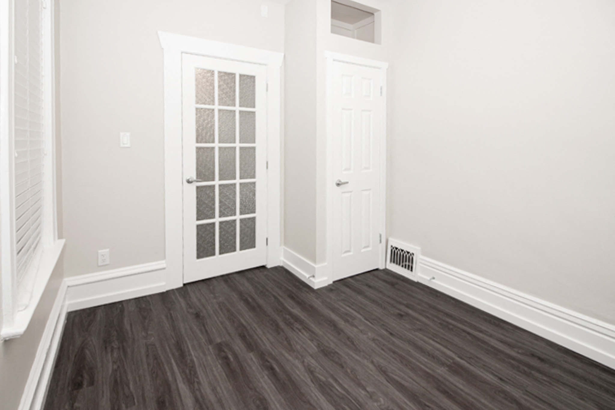 840 Grosvenor Duplex House Rental